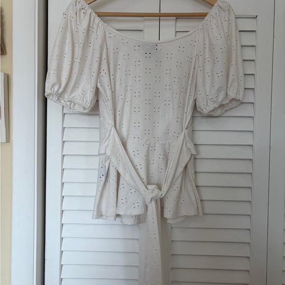 Chicwish White Eyelet Puff Sleeve Blouse - Picture 2 of 4